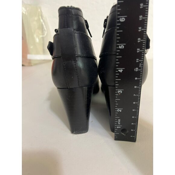 Marc Fisher Heeled Leather Bootie Silver Hardware Sz 8.5 - Picture 7 of 7